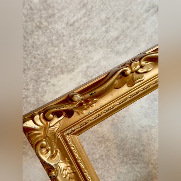 VINTAGE Shabby Chic Gold Empty Frame 8”x10” Opening 4”x6” - Picture 9 of 16